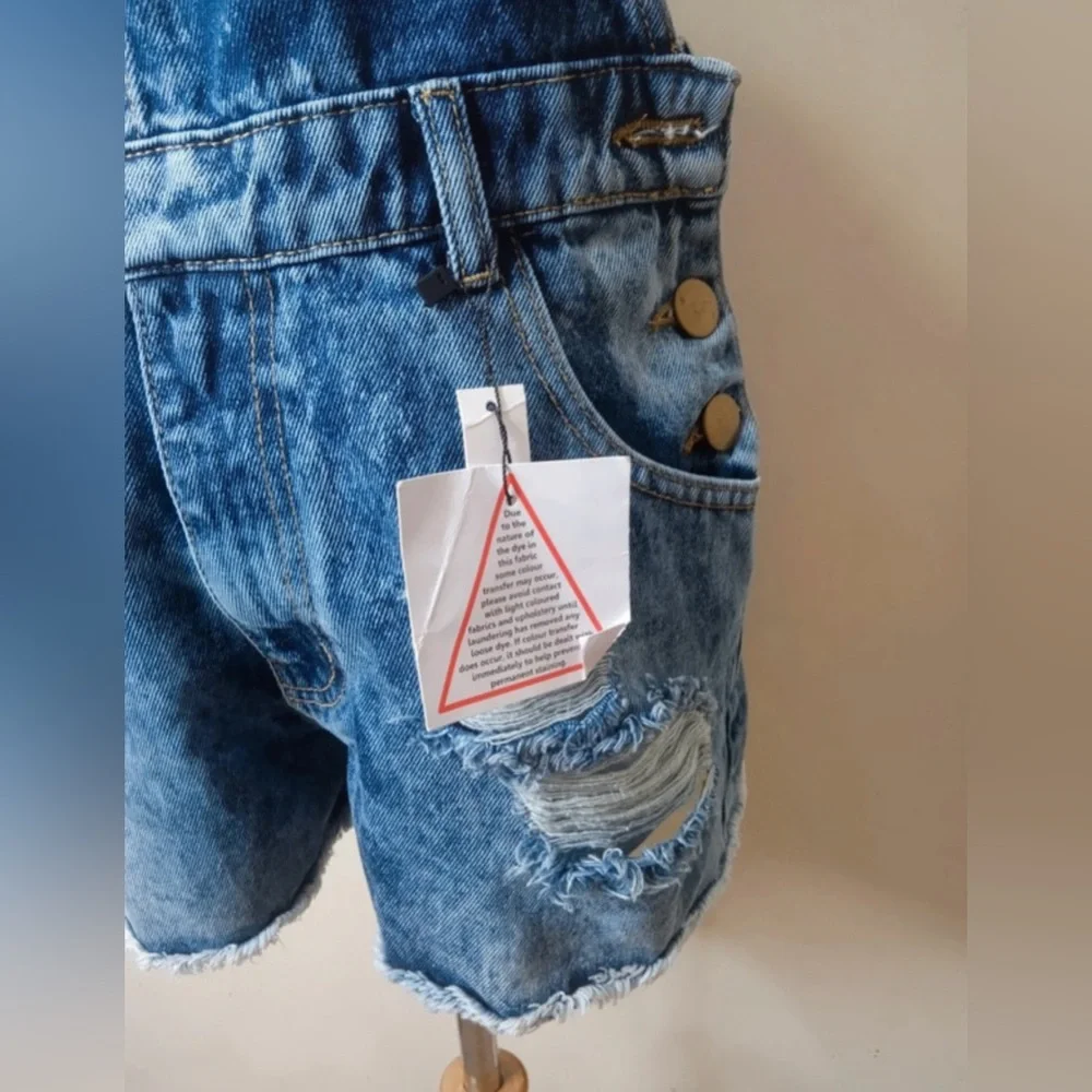 New Vintage Women’s Distressed Denim Short Overalls Size 10 - Shortalls - Picture 7 of 13